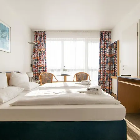 Strandhotel Bansiner Hof-3