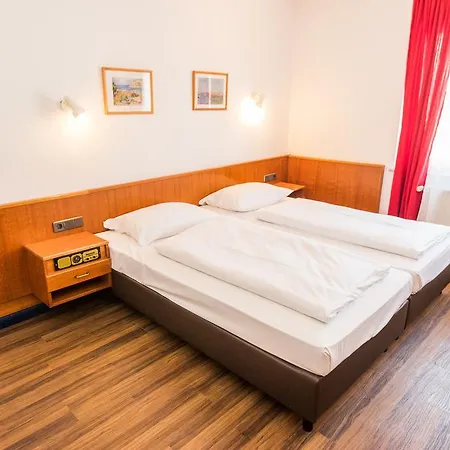 Hotel am Friedensplatz-2