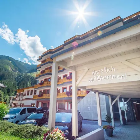 Jufa Alpenhotel Saalbach-2