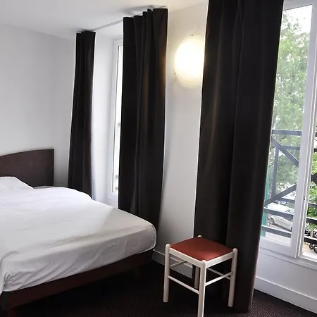 Hotel De La Tour-2