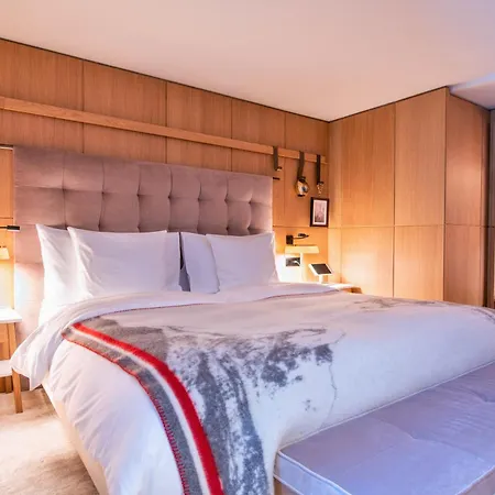 Schweizerhof Zermatt - a Small Luxury Hotel-3