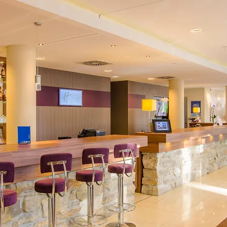 Holiday Inn Express Dresden City Centre-3