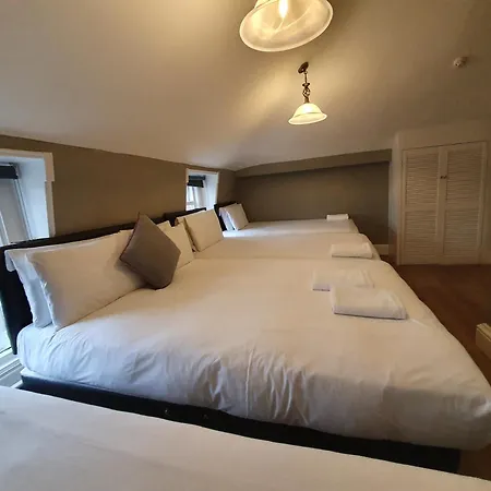 Belgravia Rooms Hotel-2