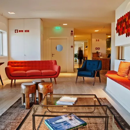 Hotel Spot Family Suites-3