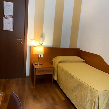 Hotel Bogart 2-3