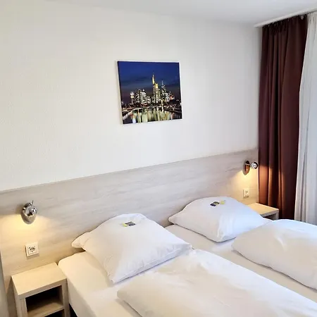 Adler Hotel Frankfurt-3