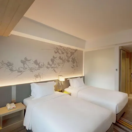 Hilton Garden Inn Singapore Serangoon-3