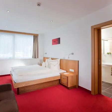 Hotel Garni Auriga-3