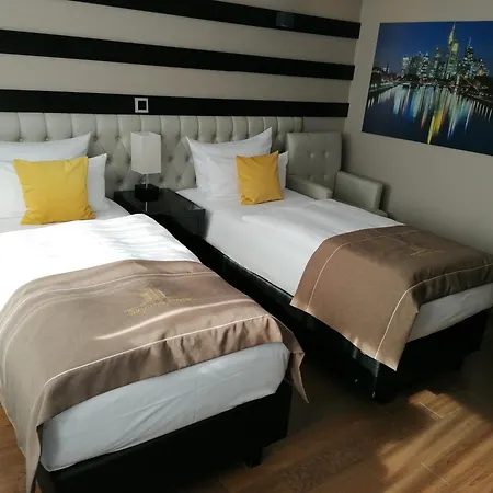 Skyline Hotel City Frankfurt-3