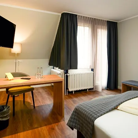 Hotel Lindenhof-3