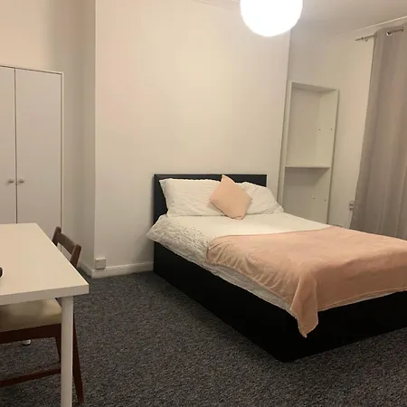 Warren Street Guest House-2