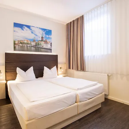 Viva Hotel Lübeck-3