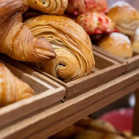 Hôtel Des Artistes-3