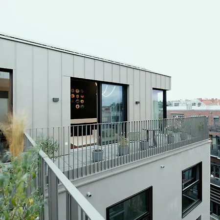 The Garden Suites By Suite030-2