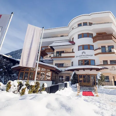 Alpine Hideaway ZILLERTALERHOF - 4 Sterne Superior-3