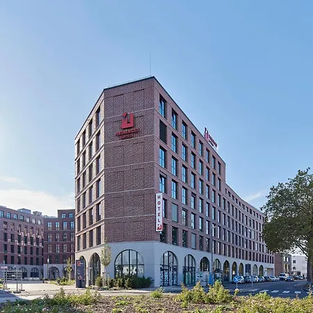 MEININGER Hotel Köln West-2