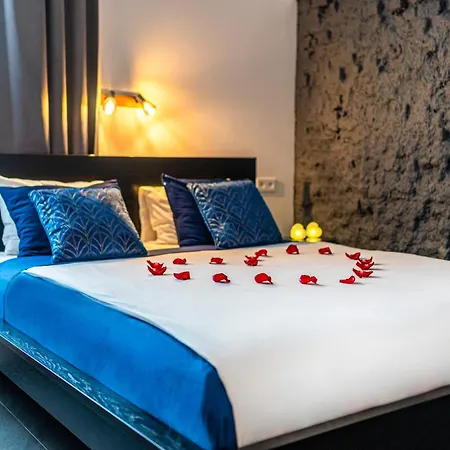 Komorowski Luxury Guest Rooms-3