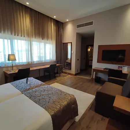 Days Hotel By Wyndham Istanbul Maltepe-3