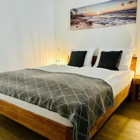Nanis Hotel & Appartements-3