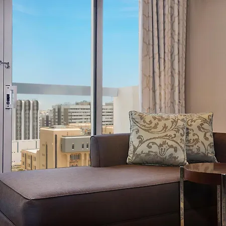 Sheraton Dubai Creek Hotel & Towers-3