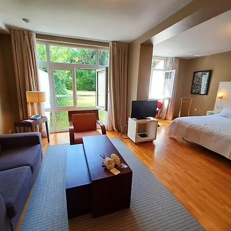 Mas Aparthotel Eu-2