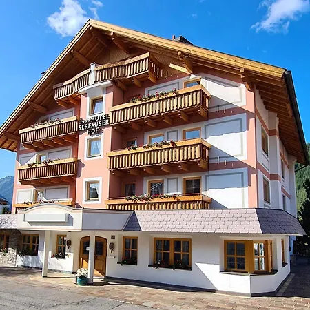Hotel Serfauserhof-3