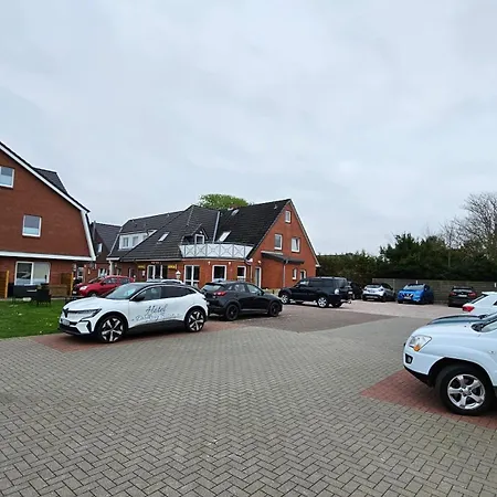 Hotel Dorfkrug Büsum - günstige Altbauzimmer Am Oland-3