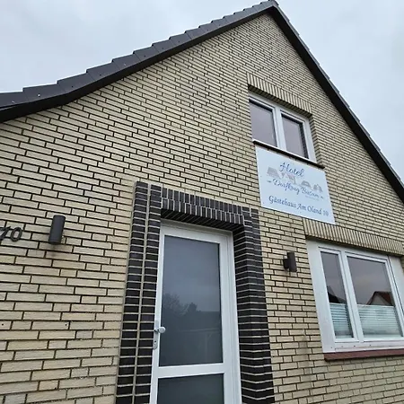 Hotel Dorfkrug Büsum - günstige Altbauzimmer Am Oland-2