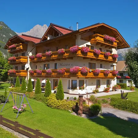 Hotel-Garni Weidacherhof-3