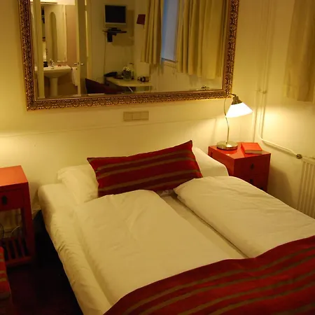 Amsterdam House Hotel-3