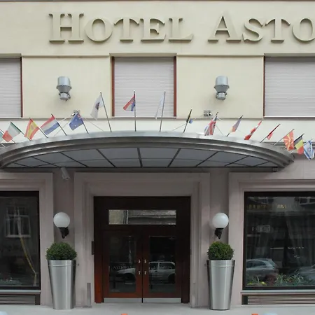 Best Western Premier Hotel Astoria-2