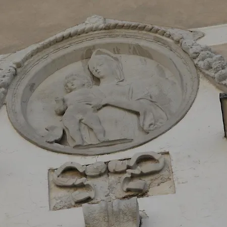 Pensione Accademia - Villa Maravege-3