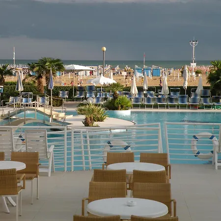 Majestic Beach Hotel&Wellness-2