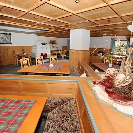Wohlfühlpension Tirolerhof-2