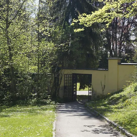 Schloss Puchberg-2