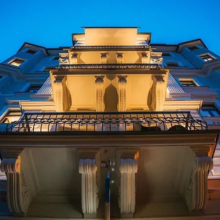 Residenz Boutique Suites-2