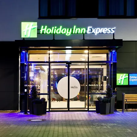 Holiday Inn Express - Düsseldorf Airport-3