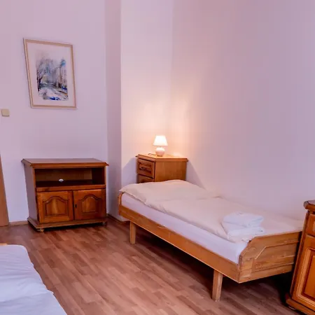 Hotel Praga-3