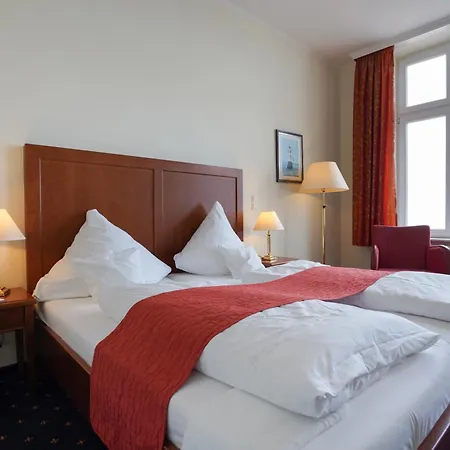 Strandhotel Ostfriesenhof-3