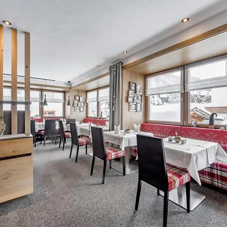 Hotel Sportpension Carinthia-3
