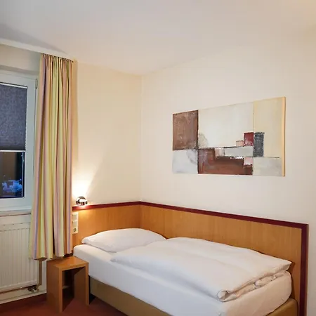 Hotel Am Hillegosser Hof-3