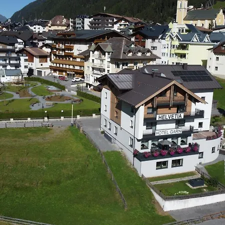 Hotel Garni Helvetia-3