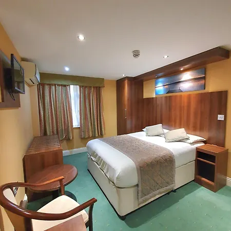 Hotel Oliver, 198 Cromwell Road Sw50Sn-3