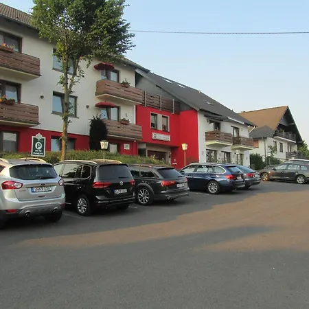 Hotel zur Burg Nürburg-ring-2