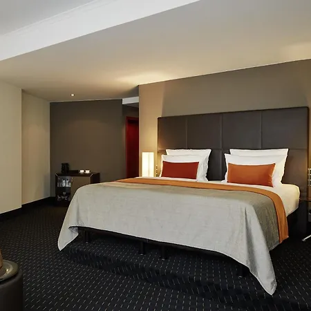 Boston Hotel Hh-2