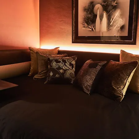 Roppongi Hotel S-3