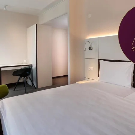 b_smart motel Basel-3