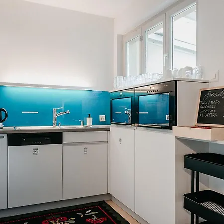 Capsule Hotel - Lucerne Thelab-3