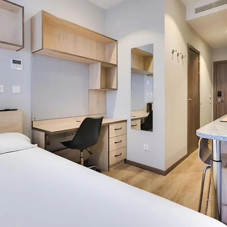 Livensa Living Studios Malaga Feria-3