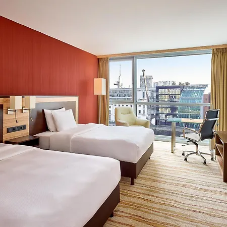 Courtyard By Marriott Duesseldorf Hafen-2